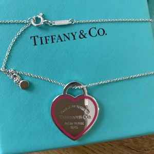 Tiffany & Co pink border necklace